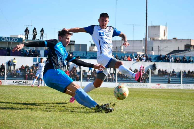 Agónico triunfo y clasificación de Sp. Atenas en Río Cuarto.